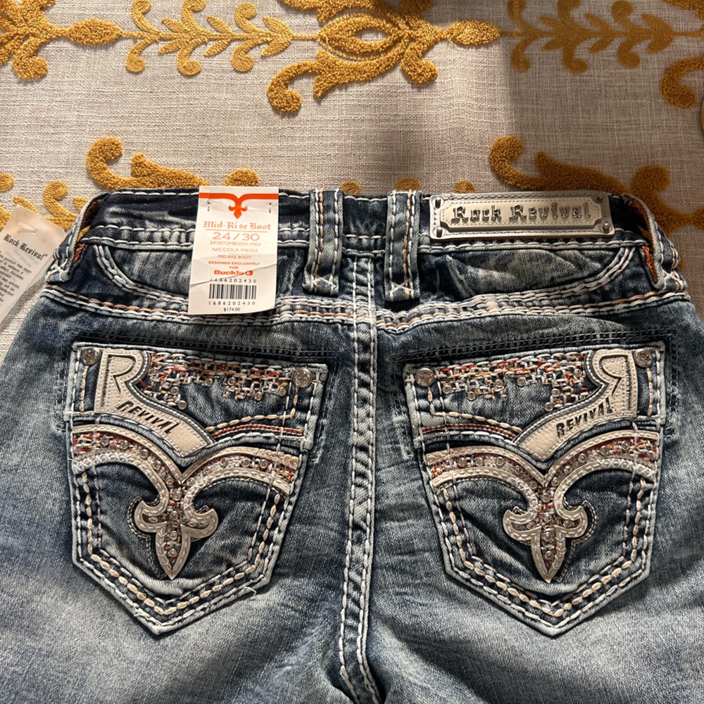 NWT, Rock Revival Niccola, Mid-rise
